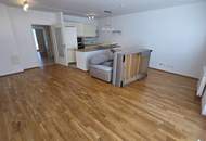 MIETE! Neuwertige Familienwohnung mit Garagenplatz!