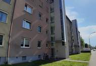 Sonnige Aussichten in ruhiger Grünlage: großzügige 2-Zimmer-Wohnung mit gemütlichem Balkon, moderner Dusche und heller Küche im 3. OG (inkl. Aufzug) – ideal für Singles oder Paare in Steyr-Münichholz!