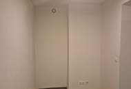 EHEMALIGE ROTES KREUZ ORTSSTELLE ALS STRASSENSEITIGE GEWERBEFLÄCHE, GESCHÄFTSLOKAL BZW. BÜRO IN BESTER FREQUENZLAGE