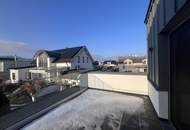 Erstbezug !! Traumhafte Doppelhaushälfte , Wohnkeller mit Garten und 2 Stellplätzen!