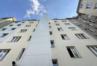 Rohdiamant in komplett saniertem Haus mit Wertsteigerungspotenzial: 2 Zimmer mit separater Küche
