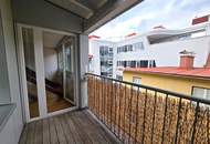 Zentrale Dachgeschoß-Wohnung: 2 Zimmer + Galerie - Burggasse 17 - Top 27