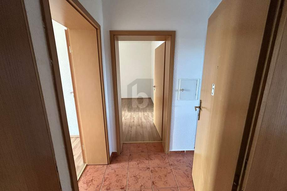 FAMILIENFREUNDLICHE WOHNUNG IN ZENTRALER LAGE MIT VIEL POTENTIAL, Wohnung-kauf, 5230 Braunau am Inn
