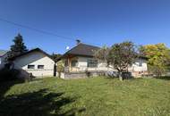 Bungalow aus den 70er Jahren mit ausbaubarem Dachboden