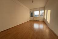 Ausgezeichnete 2,5 Zimmerwohnung Top Nr. 306 mit Loggia in den Innenhof