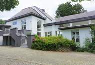 Traumlage! Zwei baulich getrennte Architektenvillen auf großem Grundstück