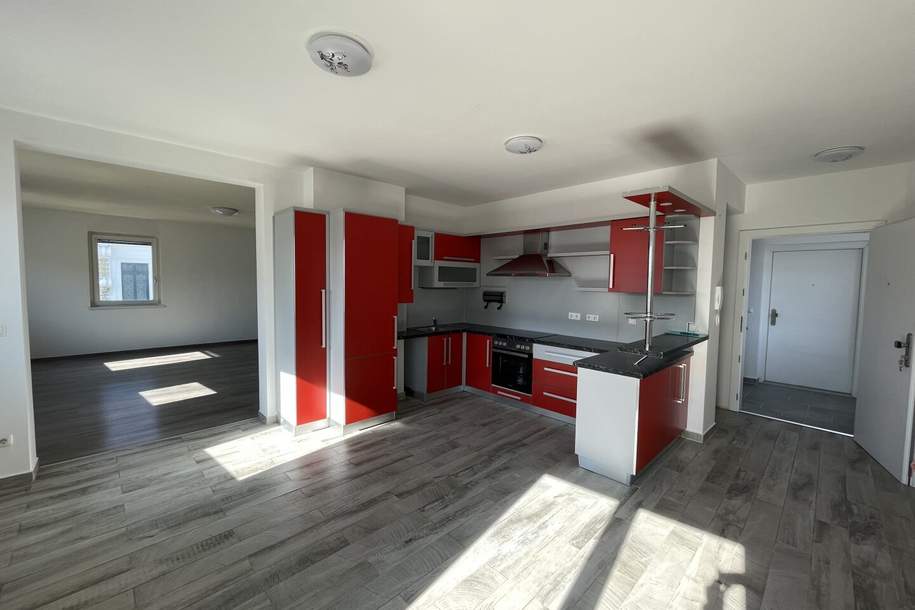 Wunderschöne geräumige Dachterrassenwohnung mit super Ausblick auf Wiener Neustadt ab Nov.2025 zu vermieten, Wohnung-miete, 1.250,04,€, 2700 Wiener Neustadt(Stadt)