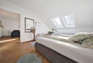 Helle 2-Zimmer Dachgeschosswohnung mit hofseitiger Terrasse | Markt- und U-Bahnnähe