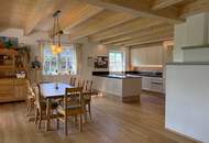 Modernes Einfamilienwohnhaus in idyllischer Grünlage