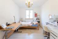 Landhaus in erhöhter Aussichtslage mit weitläufigem Grundstück im schönen Strassertal