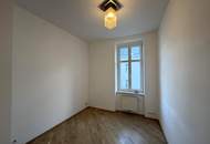 Modernisierte Altbauwhg nähe AKH // Modernized apartment near AKH //