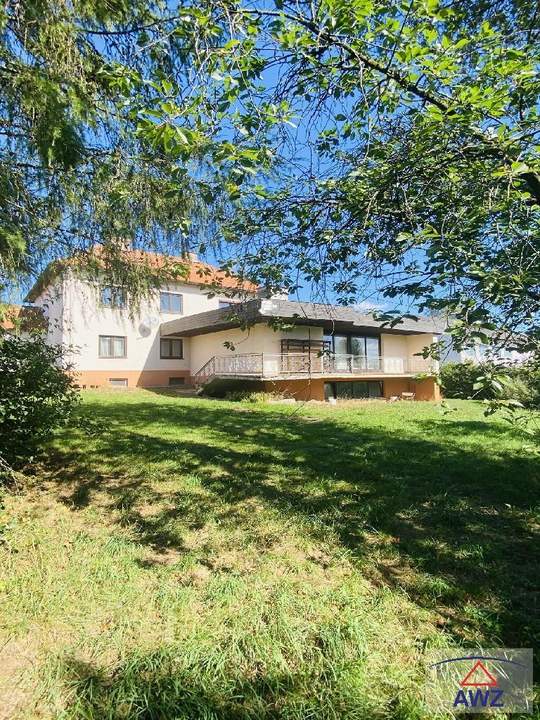 Traumhaftes, großes Grundstück mit Haus! Ca. 1800 m²!