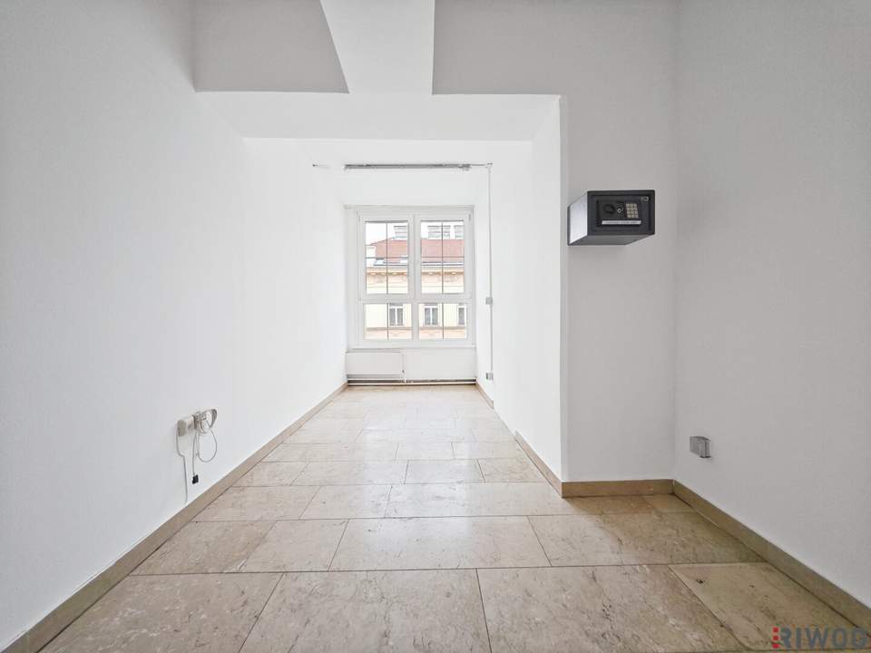 Heller Büro-/Lagerraum mit ca. 11m² | U-Bahnnähe und Lastenaufzug vorhanden