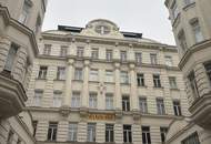 Helles Altbaubüro mit Terrasse in Bestlage – Neubaugasse, 1070 Wien!