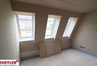 Dachgeschoss-Wohntraum - 3-Zimmer mit Balkon - Nähe Kutschkermarkt