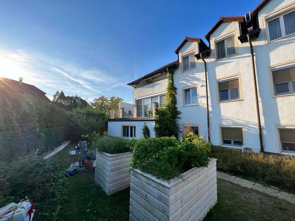 4-Zimmer Wohnung mit Wintergarten und Terrasse