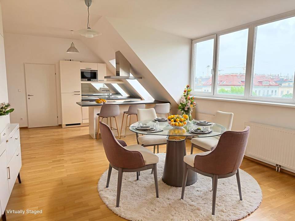 1040! 4 Zimmer Dachgeschoss-Wohnung mit ca. 32 m² großer Terrasse mit traumhaften Fernblick