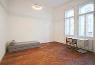 Repräsentatives Wohnen im Stilaltbau mit Balkon