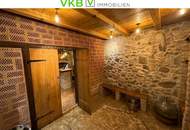 SEEWALCHEN AM ATTERSEE: Exklusives Wohnjuwel mit vielseitigem Arbeitsbereich, Weinkeller & Doppelcarport in begehrter Attersee-Lage