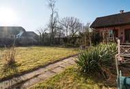 Geräumiges Haus mit Potenzial und großem Garten in Theiß !