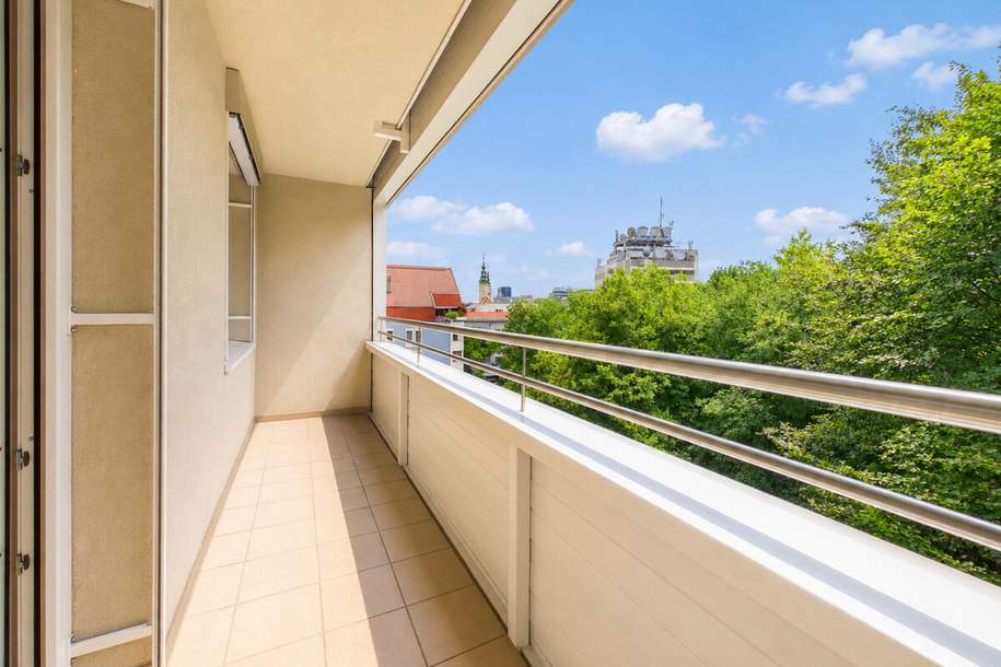 Helle 3-Zimmer-Innenstadtwohnung mit südseitiger Loggia im 4. Liftstock, Wohnung-miete, 1.080,00,€, 9020 Klagenfurt(Stadt)