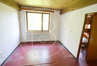 Sanierungsbedürftiges Einfamilienhaus mit Fernsicht in Grünruhelage!