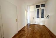 LIECHTENSTEINSTRASSE, 81 m2 Altbau, 3 Zimmer, Küche, Parketten, Wannenbad, 1. Liftstock, U4/U6-Nähe