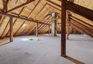 Ein Haus, viele Möglichkeiten | Großzügiges Zuhause mit zwei Wohnebenen und Ausbaureserve | 2 Küchen | Separate Eingänge | Garten mit viel Privatsphäre