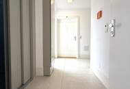 Neuwertige 4 Zimmer DG-Wohnung! Luftwärmepumpe für Fußbodenheizung und -kühlung! Blower-Door-Gutachten!