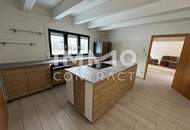 Modernisiertes Einfamilienhaus in Mistelbach: Terrasse, 4 Stellplätze