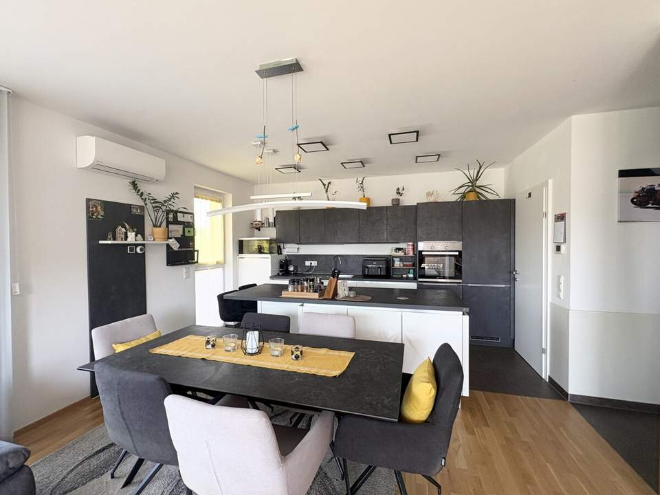 TOP! 3-Zimmer-Wohnung mit 80 m² in Grambach, ca. 21 m² Terrasse &amp; 2 überdachte KFZ-Stellplätze!