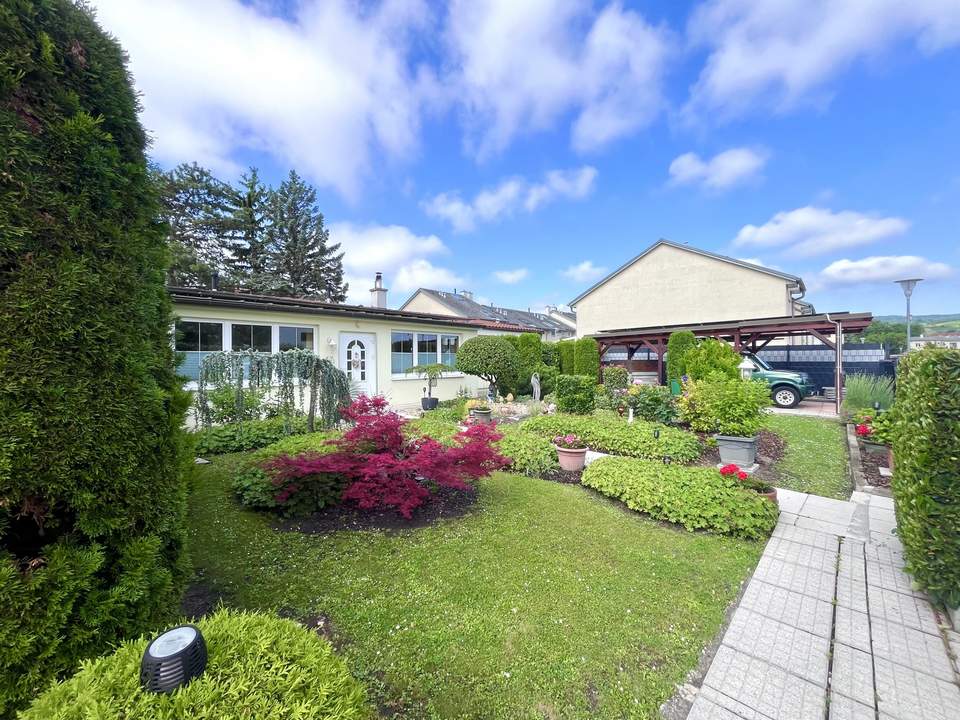 Top ausgestatteter Bungalow mit Traumgarten in ruhiger Lage