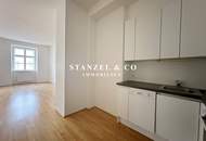 ZENTRALES 2 ZIMMER ALTBAUAPARTMENT MITTEN IM DRITTEN