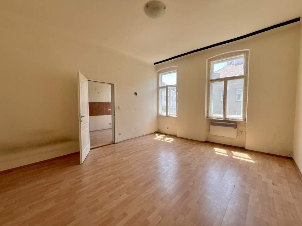 Sanierungsbedürftige Altbauwohnung Nähe Meiselmarkt!