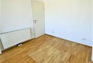 DACHGESCHOSS, INNSTRASSE, 42 m2 Neubau mit 2 m2 Balkon, 2 Zimmer, Komplettküche, Wannenbad, Parketten