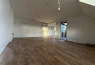 4 ZIMMER DACHGESCHßWOHNUNG IM ZENTRUM