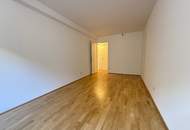 Sonnendeck-Terrasse im Innenhof, schön aufgeteilte 2-Zimmer Neubauwohnung