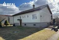 Einfamilienhaus mit großem Grundstück inkl. Garage in absoluter Ruhelage