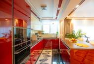 Vollrenovierte Dreizimmer-Wohnung mit großem Kellerraum