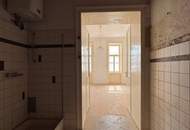 sanierungsbedürftige Charmante 2-Zimmer-Altbauwohnung mit Potenzial in zentraler Ruhelage