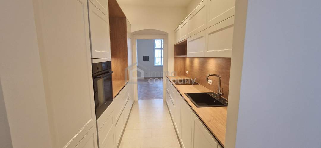 Traumhafte Altbauwohnung im Gersthofer Cottage - Ideal für Altbauliebhaber! Ruhiger Garten im Innenhof zur Mitbenutzung