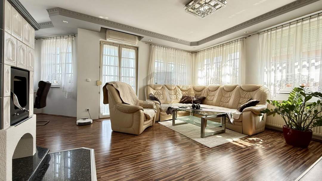 CHARMANTE, SONNIGE WOHLFÜHLOASE FÜR DIE GANZE FAMILIE