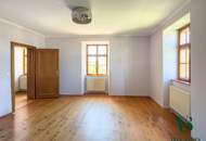 Landhausanwesen mit Pool, Gästehaus, Einliegerwohnung und parkähnlichem Garten