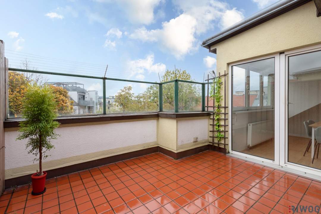 DACHGESCHOSS II 3 ZIMMER + 11m² TERRASSE II SOFORT NUTZBAR II AIRBNB oder SELBST EINZIEHEN II KOMPLETT MÖBLIERT II NÄHE U6/AKH/VOLKSOPER/WUK