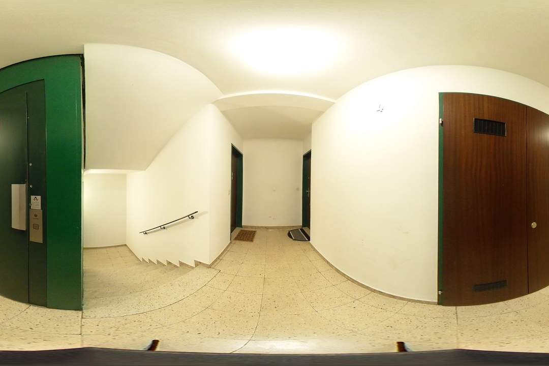 Innenhofseitige Wohnung im 4. Stock bei der Johnstraße
