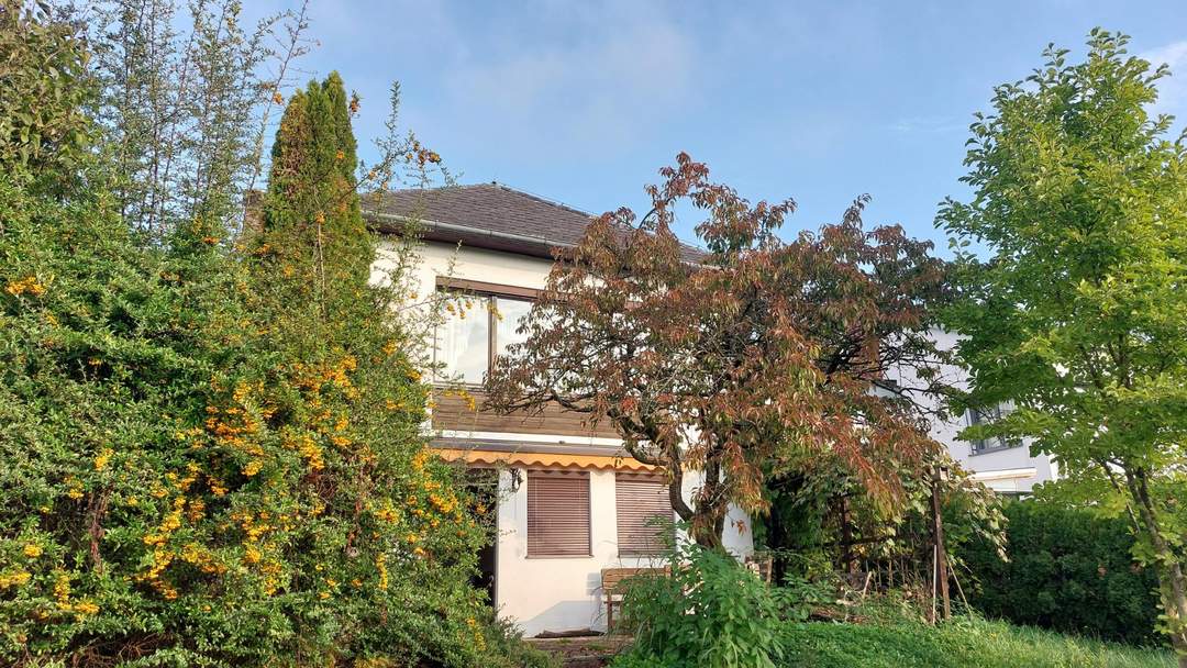 Großzügiges Wohnhaus mit vielseitigem Potenzial auf 1.046 m² Grund