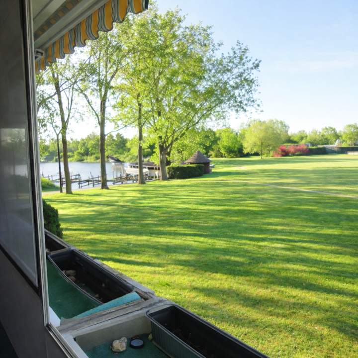 Appartement am Seeufer zu Kaufen!