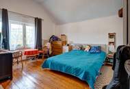 Familienfreundliches Mehrfamilienhaus mit Fernblick über Kierling – 2 Wohneinheiten mit Potenzial !