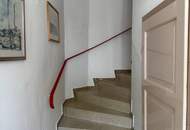 Renovierungsbedürftiges Einfamilienhaus im Zentrum von Knittelfeld mit Carports und Doppelgarage