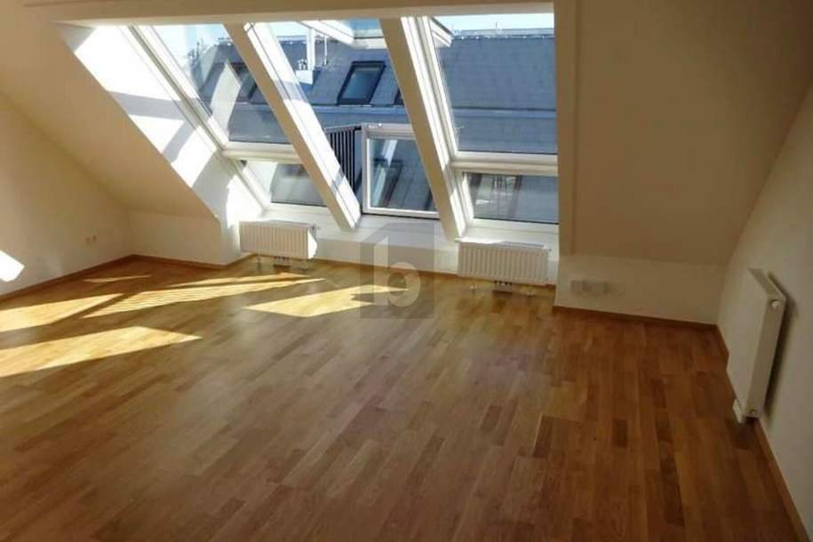 HELLE, RUHIGE WOHNUNG IN ZENTRALER LAGE INKLUSIVE GRÜNER DACHTERRASSE MIT PANORAMABLICK ÜBER KORNEUBURG, Wohnung-miete, 1.200,00,€, 2100 Korneuburg
